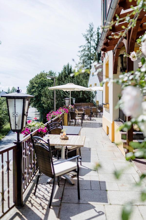 Hotel Restaurant Zwergschloesschen Гера Екстериор снимка