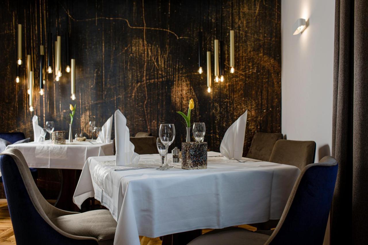 Hotel Restaurant Zwergschloesschen Гера Екстериор снимка