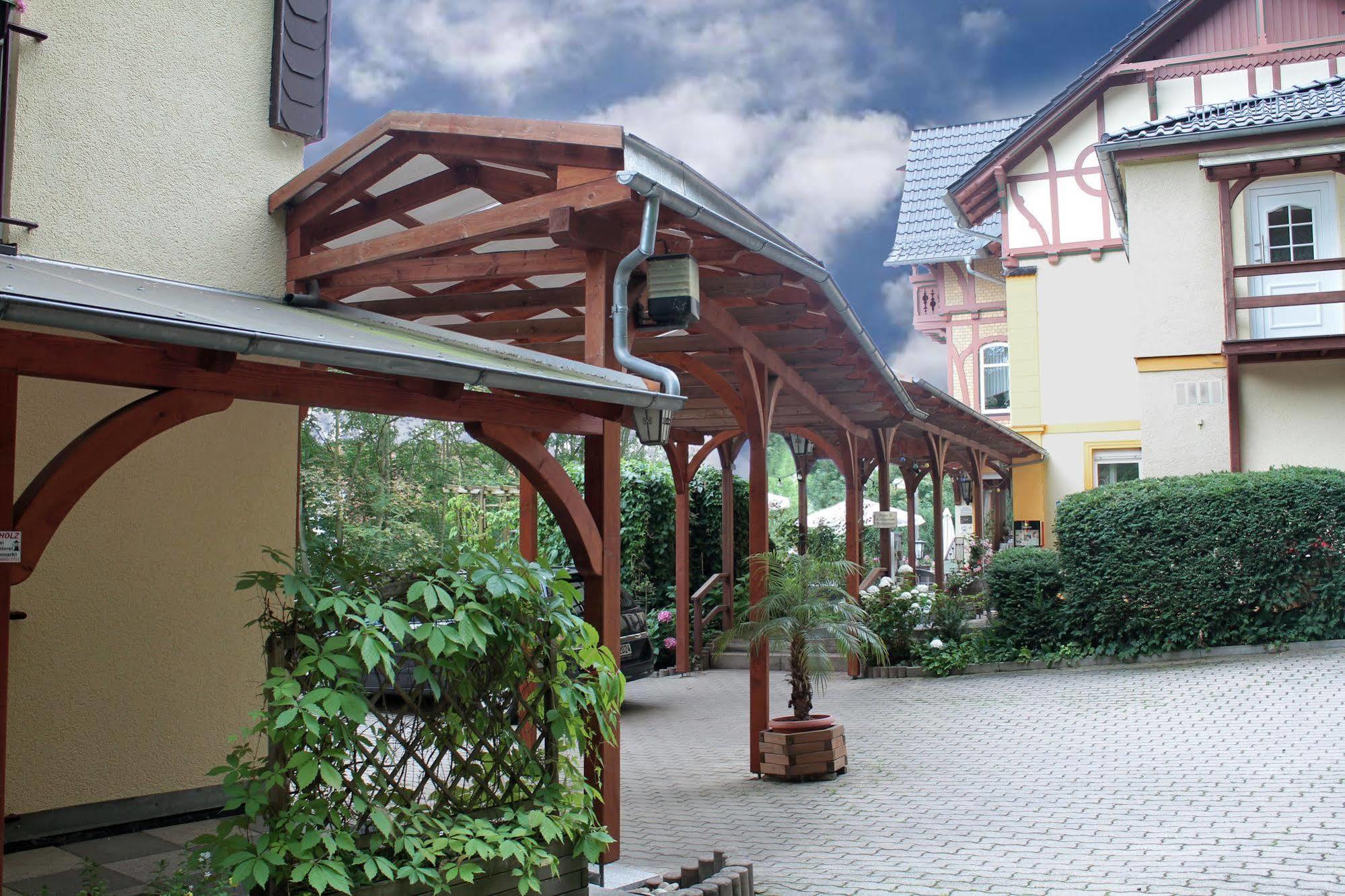 Hotel Restaurant Zwergschloesschen Гера Екстериор снимка